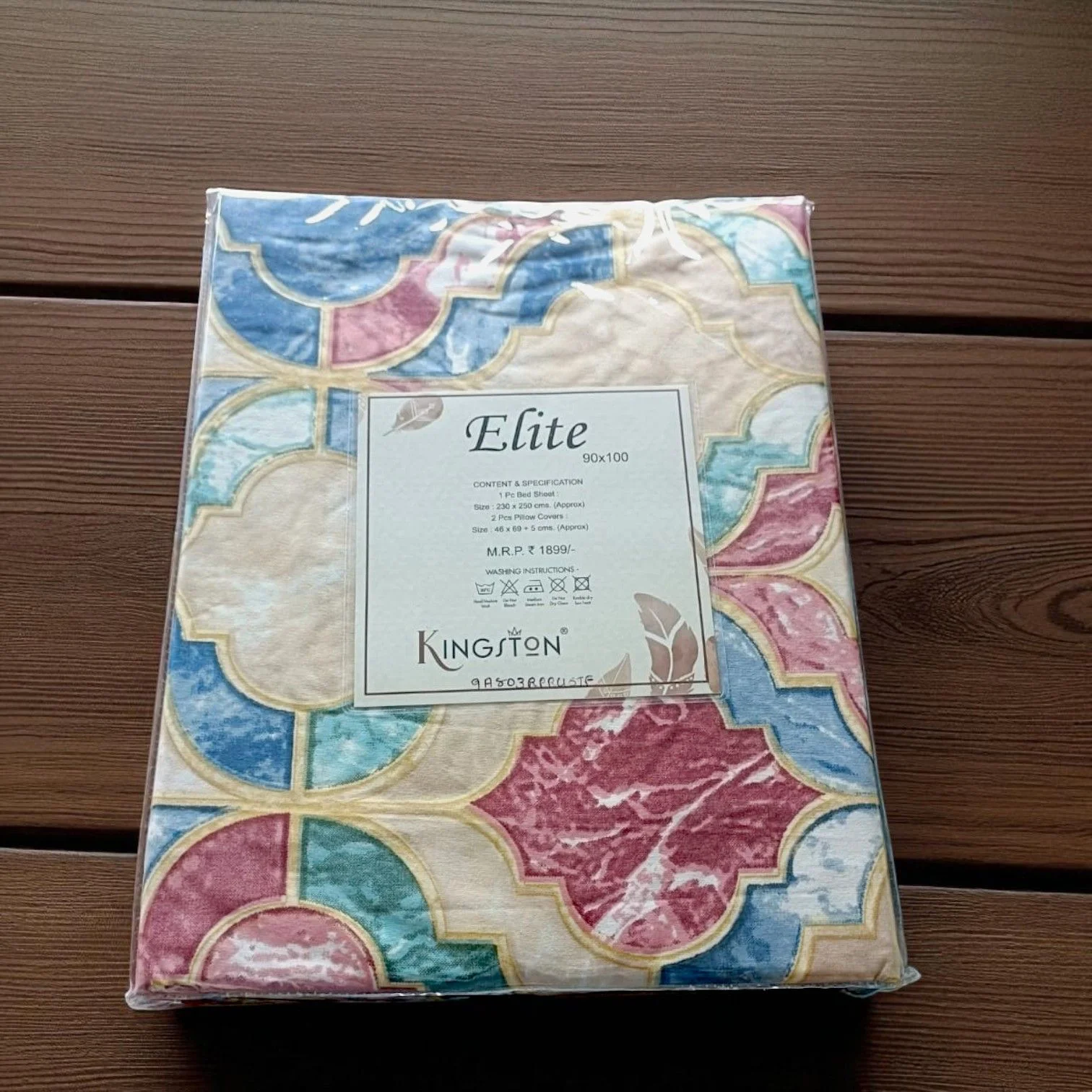 Kingston Elite Double Bedsheet Set With Pillow Covers - Image 3