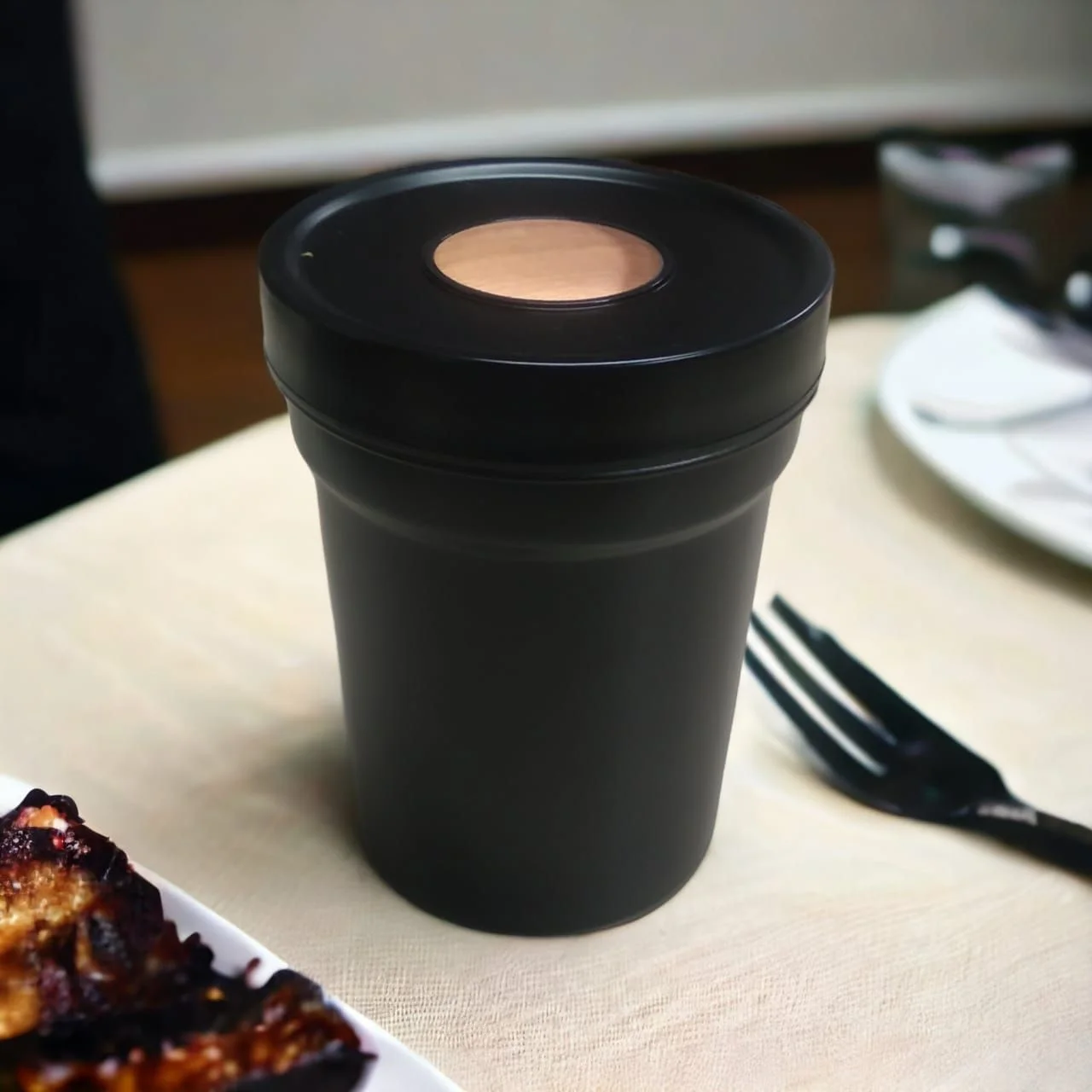 White Gold 1 Piece Multipurpose Storage Container 880ml - Image 3