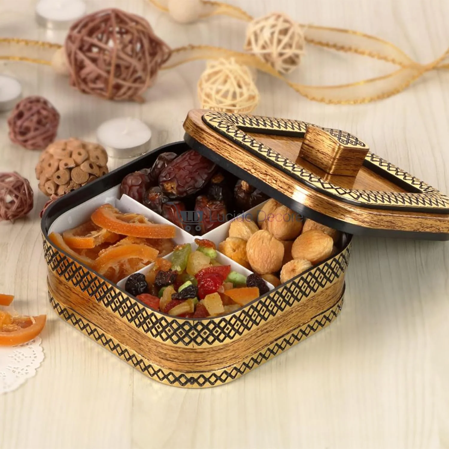 Liza Biscoff 4 Compartment Small Dry Fruit Box